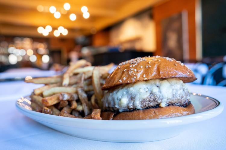 Dining Review: Wright's Tavern